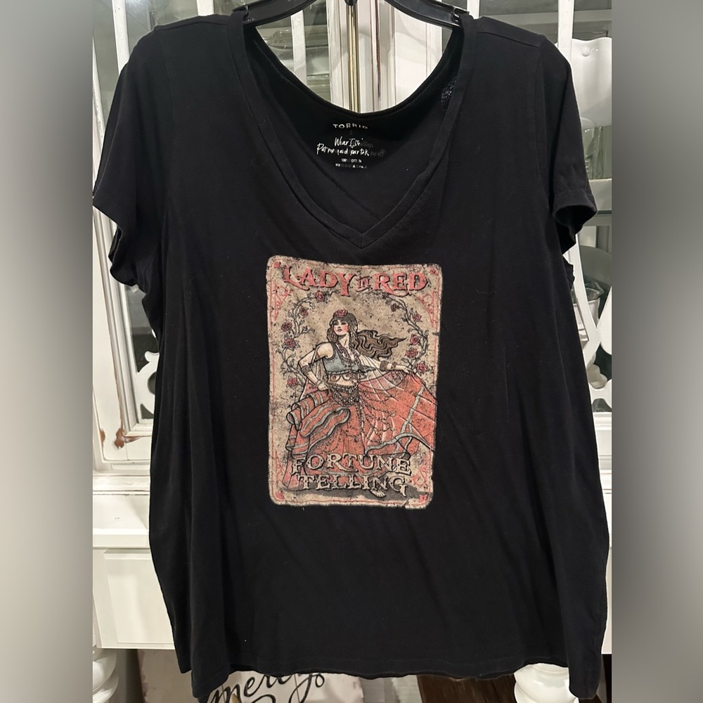 TORRID Black Graphic Tee SIZE 2 (2X)